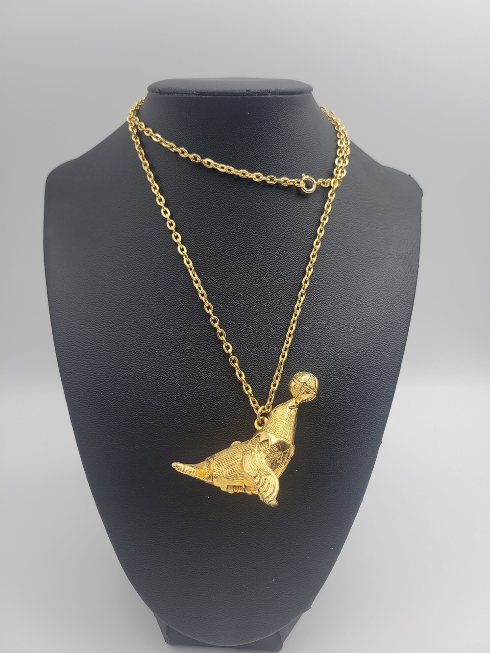 Vintage Gold tone Max Factor Solid Perfume Seal Pendant Necklace
